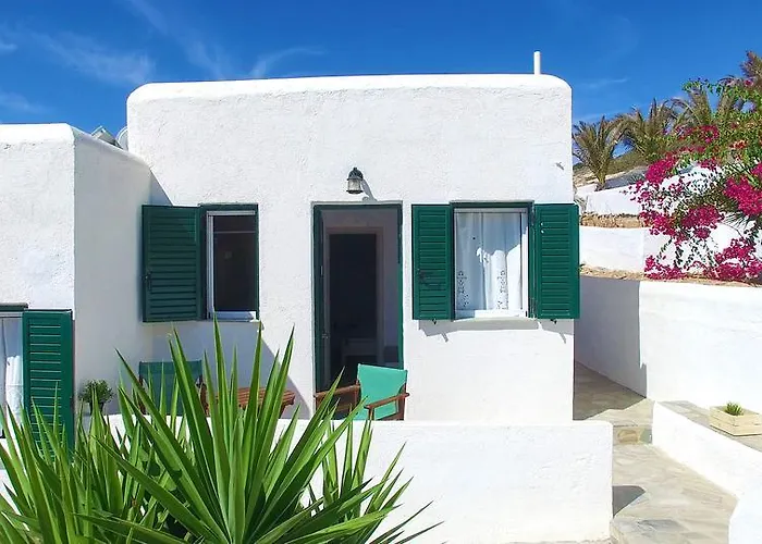 Pahivouni & Apartment